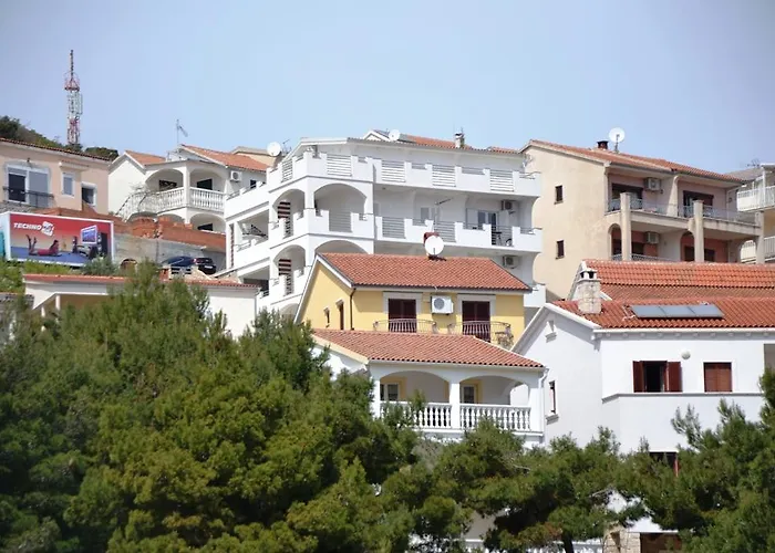דירה House With Sea View דראגה