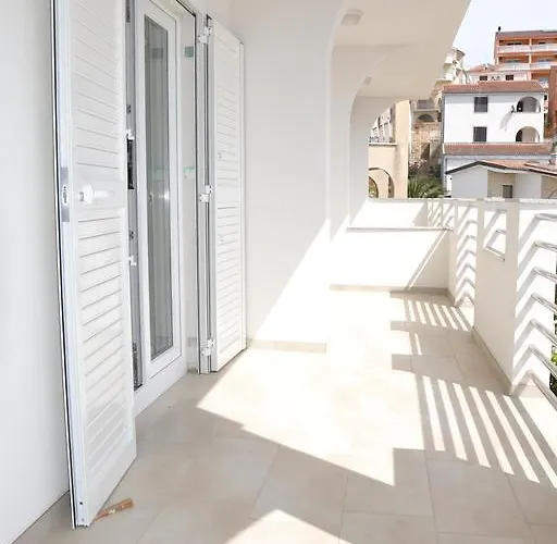דירה House With Sea View *