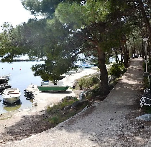 Lägenhet House With Sea View Drage